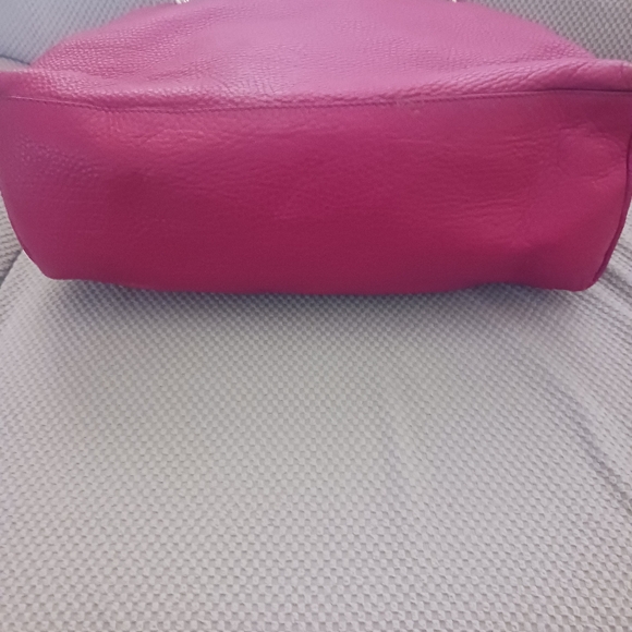 Authentic Gucci - Picture 9 of 9